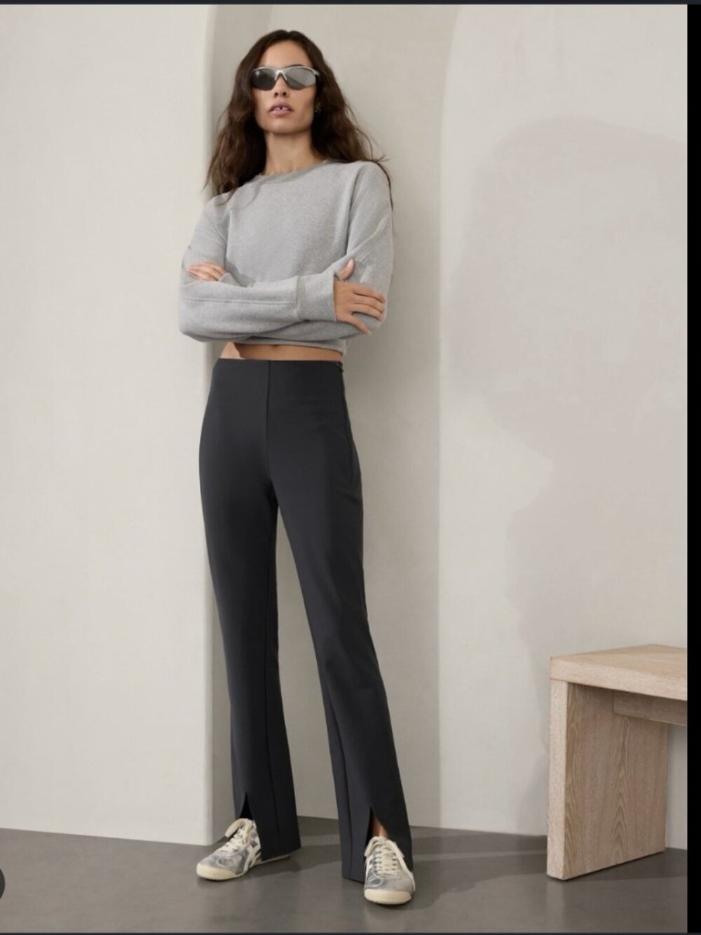 Athleta Move Easy Split Hem Pant  Black Stretch Size 6